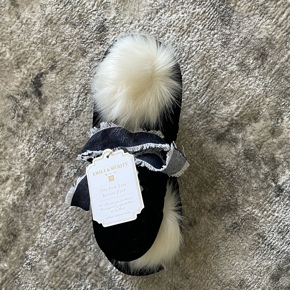 The Emily & Meritt Pom Pom Ballet Flats. Size medium 5/6. NWT. BRAND NEW